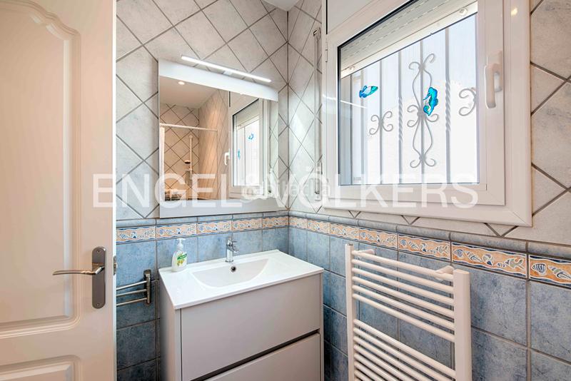 Foto dd904f9e-f1e3-400d-bd27-bf3d3dd15495. Maison avec parking piscine dans Peni Empuriabrava