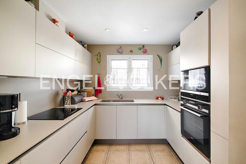 Foto e01651d6-b2a3-4c85-aff4-4a8df7682023. Maison avec parking piscine dans Peni Empuriabrava