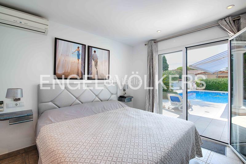 Foto f008aa3e-0c22-4203-bf81-6a21ad68e83c. Maison avec parking piscine dans Peni Empuriabrava