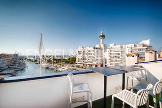 Tríplex  Carrer cavall de mar. Hermoso apartamento dúplex con 2 parkings