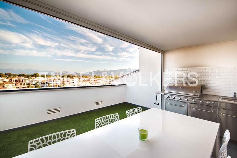 Foto d5ab02c6-b6cb-4209-8543-6b32bd9a6c33. Tríplex amb aparcament a Salins - Cavall de Mar Empuriabrava
