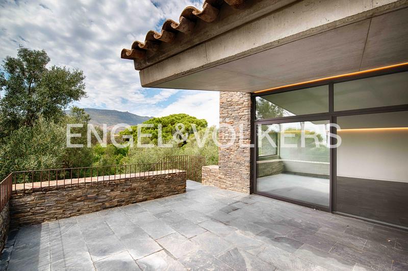 Foto 78af9125-237a-4172-bed9-51ecb784f8f6. Casa  contemporánea de alto standing con jardín, estudio independiente y posibilidad de piscina en Cadaqués