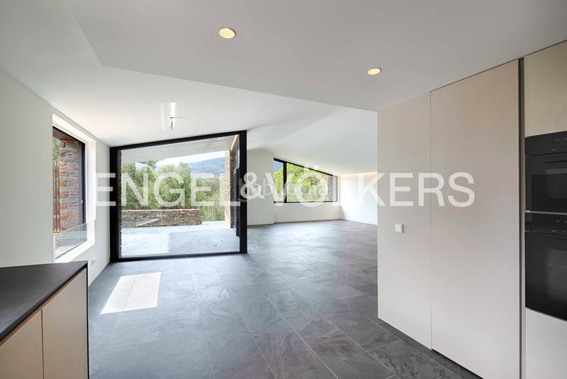 Foto f53c13b7-d811-47b5-b67b-b0c225d333a5. Casa  contemporánea de alto standing con jardín, estudio independiente y posibilidad de piscina en Cadaqués