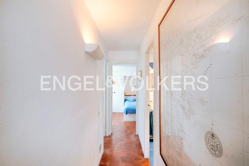 Foto ed6b2fbe-075e-4261-a118-10873a05d805. Apartamento encantador ático con terraza soleada y licencia turística en Cadaqués