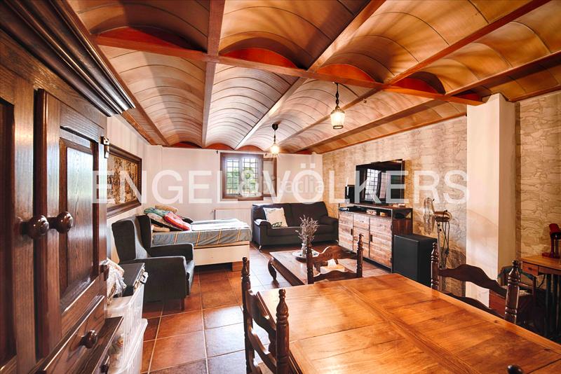 Foto 11161a58-d6a1-4652-8750-2f7e273d0a48. Casa con camino in Castelló d´Empúries