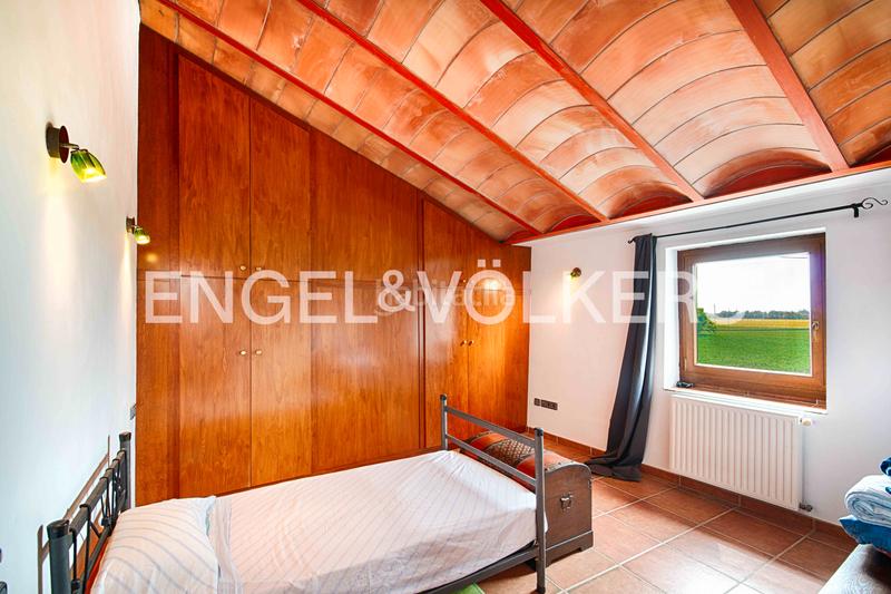 Foto eeb832db-bb0c-47d1-8832-546332634b26. Casa con camino in Castelló d´Empúries