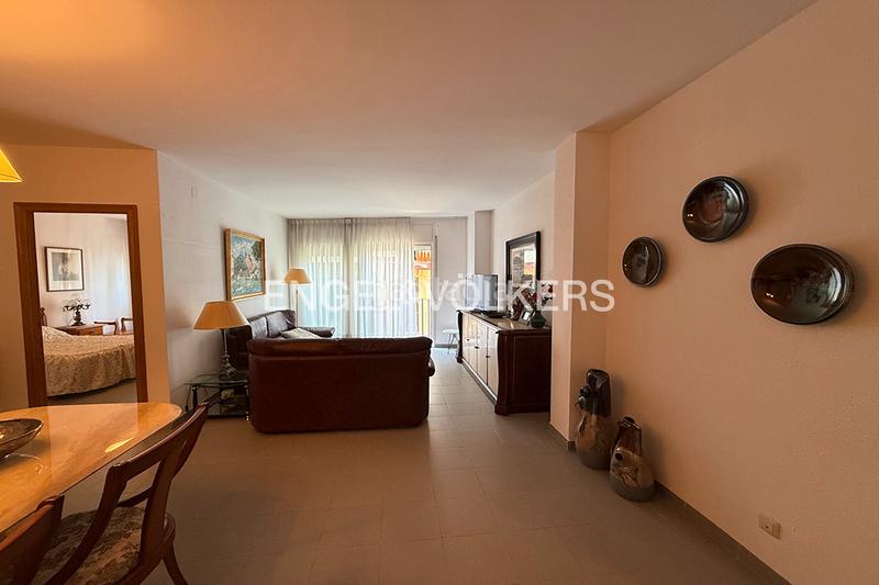 Foto b7f43863-3ab3-4c24-a612-443006429a73. Piso espacioso apartamento en el corazón de La Vila en Llançà