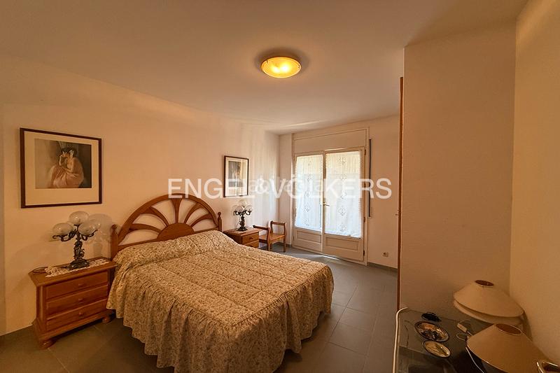 Foto cf2e767d-f5f9-4aa3-9286-02e27a9bf3ea. Piso espacioso apartamento en el corazón de La Vila en Llançà