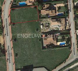 Terreny residencial  Carrer comtes de peralada. Terreno a la venta en golf peralada
