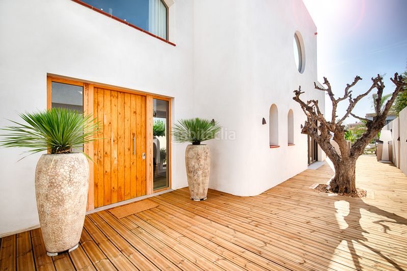 Foto 41de30ef-5981-4a84-9083-f3bc4aa3e2f4. Xalet amb aparcament piscina a Segre - Ebre - Ter Empuriabrava