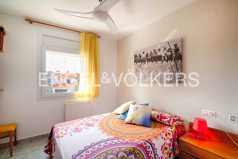 Foto 36ddef46-ab35-4663-91a5-fac715a87477. Chalet casa con gran terreno, piscina y garaje en Roses