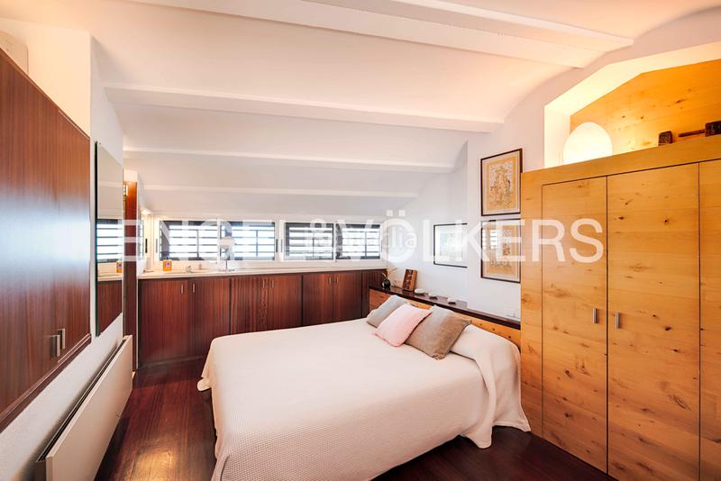 Foto 0ac2a039-b9ac-43ca-a2a9-1cf9d07425cc. Casa adosada casa de arquitecto con terraza y dos plazas de aparcamiento en el centro histórico en Cadaqués