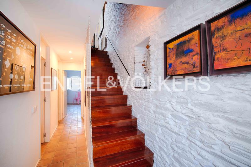 Foto 3237bd5a-e139-4673-bca4-2024f615ef66. Casa adosada casa de arquitecto con terraza y dos plazas de aparcamiento en el centro histórico en Cadaqués