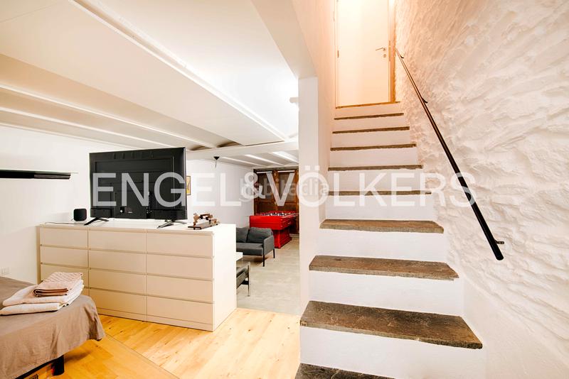 Foto 88e4296c-0dad-40c9-b9b1-edd36899421a. Casa adosada casa de arquitecto con terraza y dos plazas de aparcamiento en el centro histórico en Cadaqués