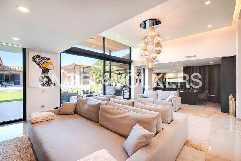 Foto 1f84bf21-259b-4c90-a04c-be8bdc38a513. Chalet with fireplace heating parking pool in Navata