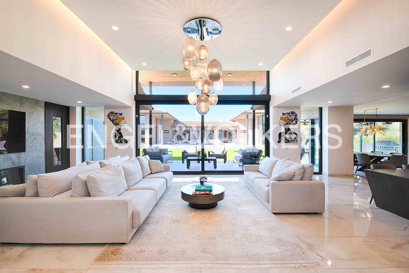 Foto 3aae9623-a243-430e-b1f2-69431404a49e. Chalet with fireplace heating parking pool in Navata