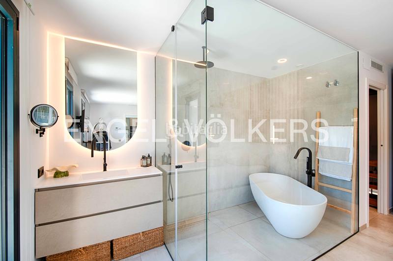 Foto 56db839e-ce07-4982-83b5-c84c588591df. Chalet with fireplace heating parking pool in Navata