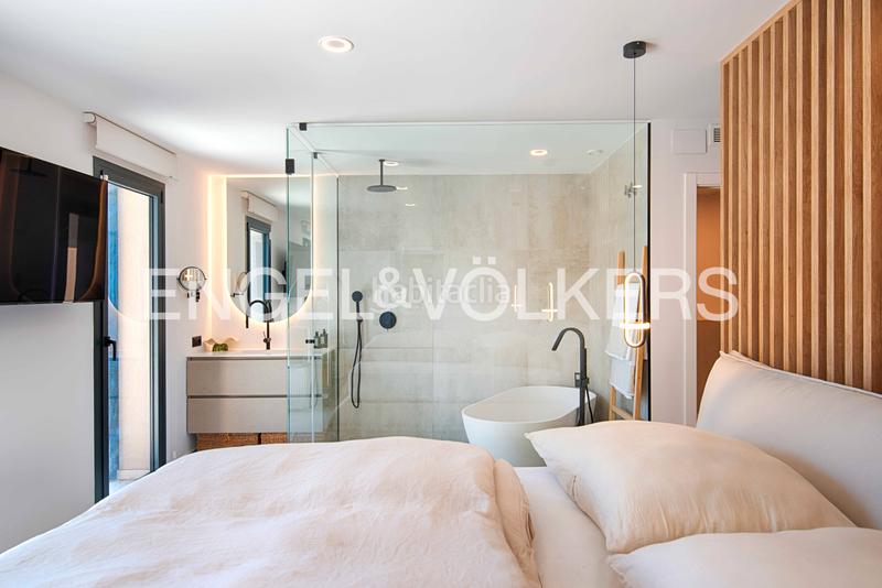 Foto 63349ca6-9c0b-4b49-b24e-a67ef0e4a621. Chalet with fireplace heating parking pool in Navata