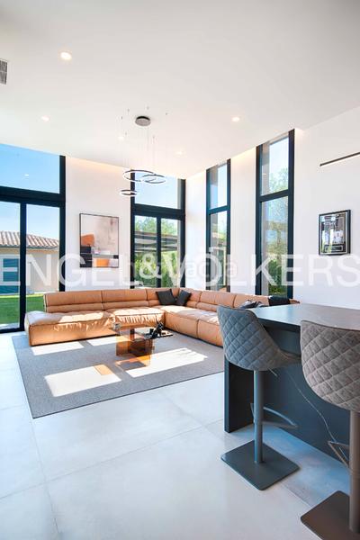 Foto 6b8a5d85-8564-41c9-8931-4f4a2376cae1. Chalet with fireplace heating parking pool in Navata