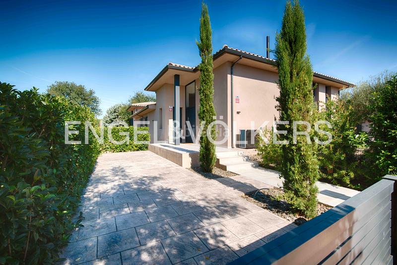 Foto 8368dae8-c0d7-4a58-a105-55910a7fac5e. Chalet with fireplace heating parking pool in Navata