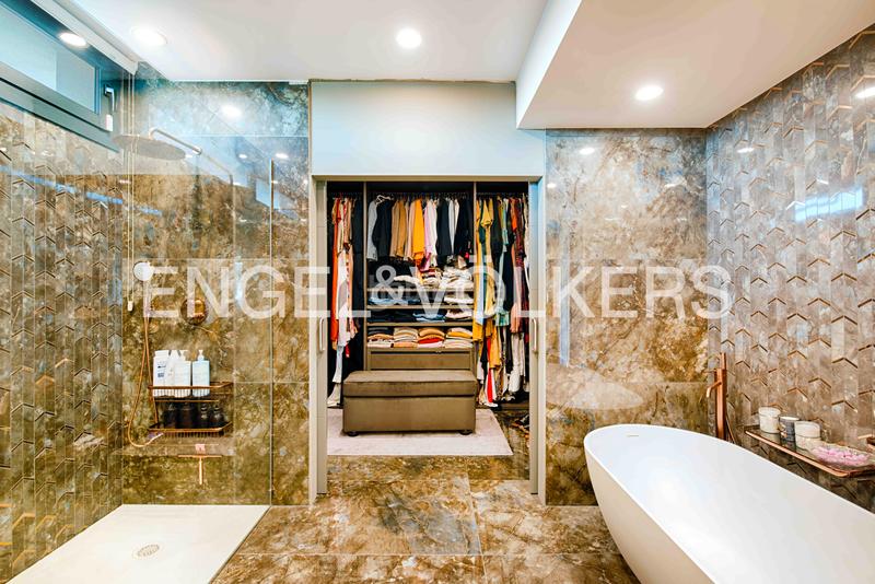 Foto ad5d4bbe-29b3-462c-aa10-cf9fb248109e. Chalet with fireplace heating parking pool in Navata