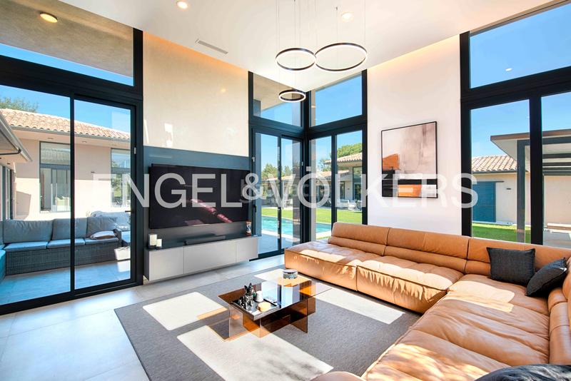 Foto d032542f-ab00-40f2-9bd6-26bd1881f40c. Chalet with fireplace heating parking pool in Navata