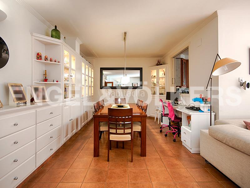 Foto 1e67196d-45ed-46b8-a27a-4edc5b6b2616. Casa a schiera con camino riscaldamento parcheggio in Figueres