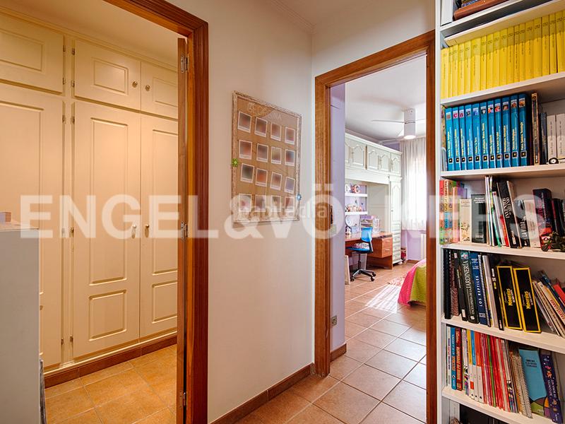 Foto 1f695074-7cf0-4783-94a8-362cedf87960. Casa a schiera con camino riscaldamento parcheggio in Figueres