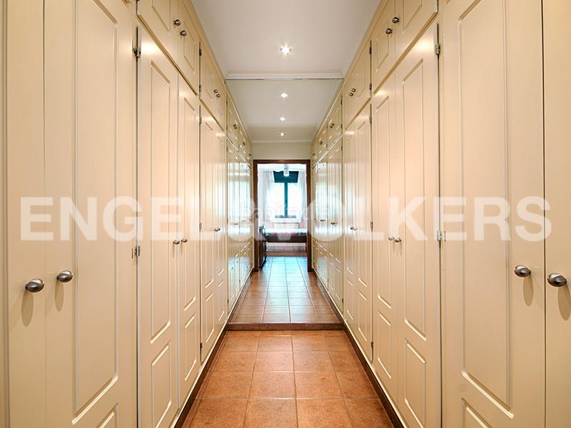 Foto 2d862396-ddc4-40a8-a402-dd0d9c520867. Casa a schiera con camino riscaldamento parcheggio in Figueres