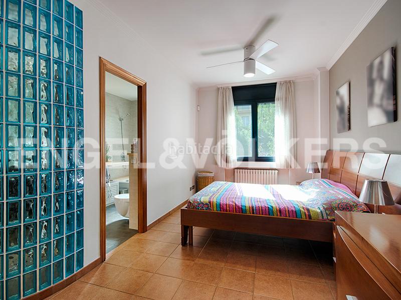 Foto 3b27ab76-90ba-4229-a15f-d245c7a8884e. Casa a schiera con camino riscaldamento parcheggio in Figueres