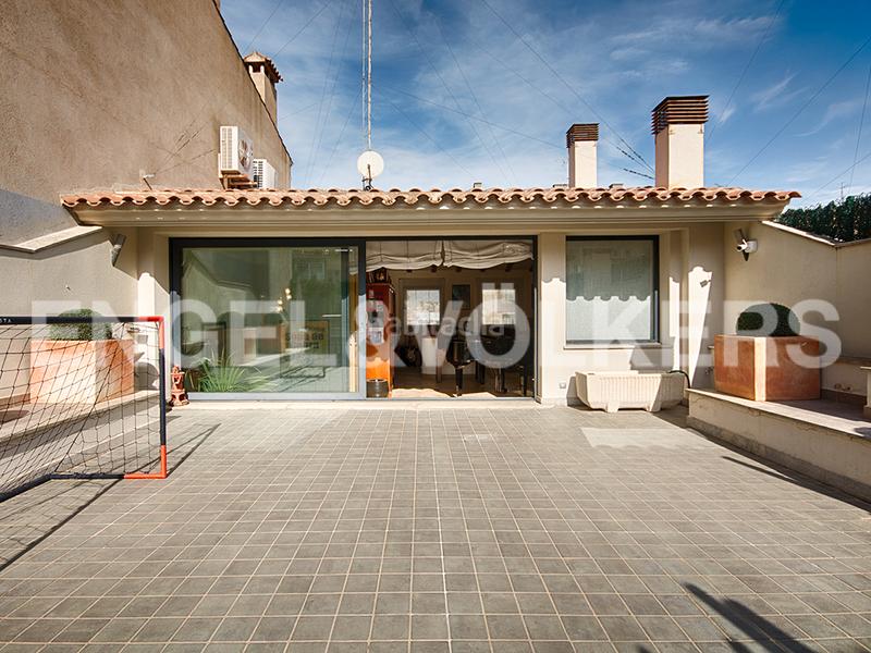 Foto 53dc5469-5346-4bcd-b559-7aa60a35934b. Casa a schiera con camino riscaldamento parcheggio in Figueres