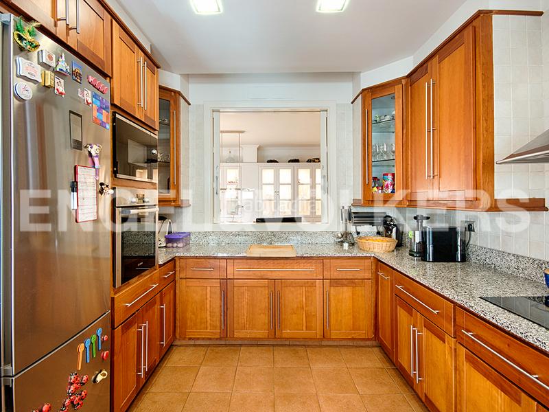 Foto 7185273c-8221-45c7-81c2-b0a07dfd7b2f. Casa a schiera con camino riscaldamento parcheggio in Figueres