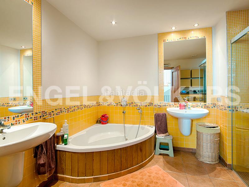 Foto 90a0c672-2f73-4476-b030-a3af518a01ae. Casa a schiera con camino riscaldamento parcheggio in Figueres