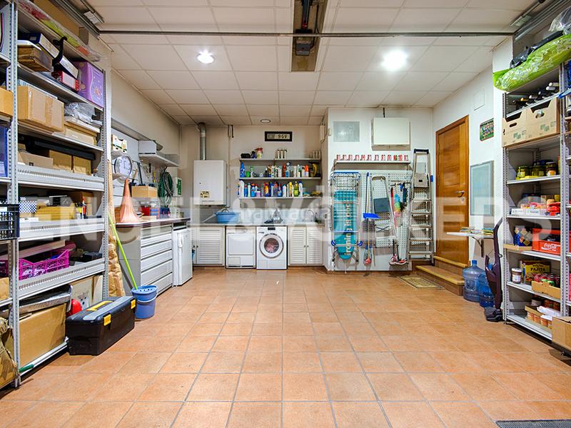 Foto 945b0b84-1285-4cd3-ae9d-935748c2aa94. Casa a schiera con camino riscaldamento parcheggio in Figueres