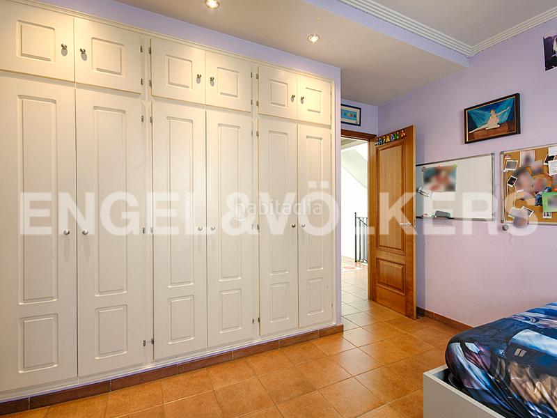 Foto b88dd0f1-3e4a-40b8-acd1-85fa4143e4b4. Casa a schiera con camino riscaldamento parcheggio in Figueres