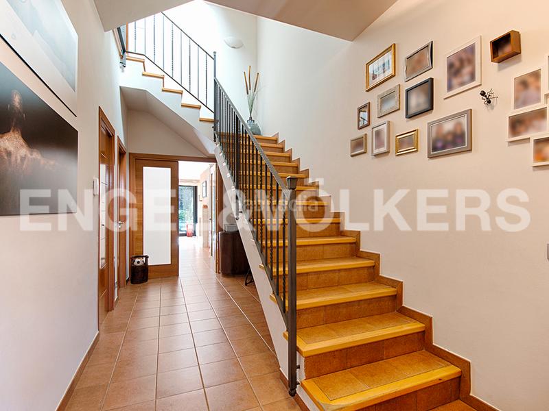 Foto f49276d2-4856-4c59-b7a8-1a2a97bef777. Casa a schiera con camino riscaldamento parcheggio in Figueres