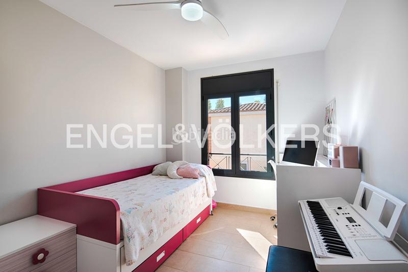 Foto 3a6554f7-fca0-451c-86bc-a7e3d7ccd694. Chalet avec parking piscine dans Puigmal - Mas Nou Empuriabrava