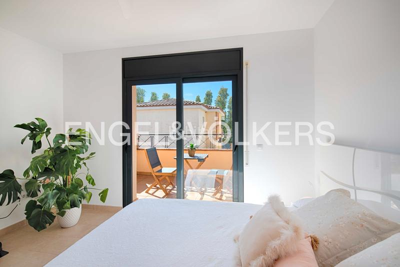 Foto bac96c4f-f936-450a-8bca-423f91b1b5e5. Chalet avec parking piscine dans Puigmal - Mas Nou Empuriabrava