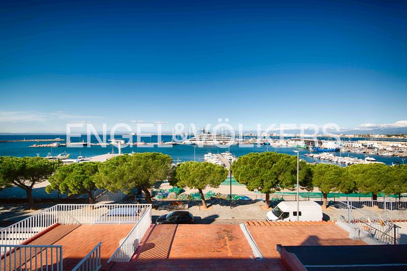 Foto fc733a6b-f4c5-467b-871e-2bc57b1e8f8c. Reihenhaus in Puig Rom-Canyelles-Almadrava Roses