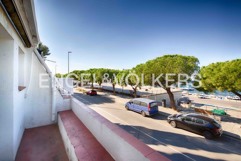Foto 1aed4c53-c55c-4017-bdbd-e50269ad730a. Casa adossada a Puig Rom-Canyelles-Almadrava Roses