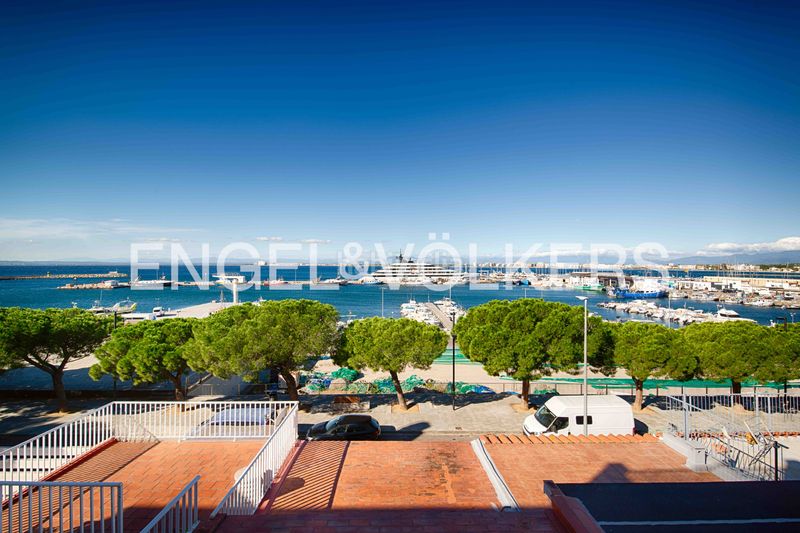 Foto fc733a6b-f4c5-467b-871e-2bc57b1e8f8c. Casa adossada a Puig Rom-Canyelles-Almadrava Roses