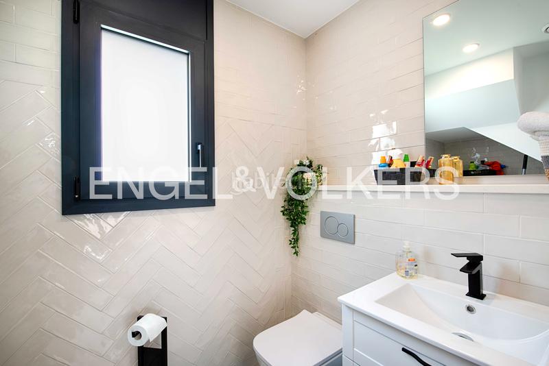 Foto b521dfc6-525d-4aee-9446-02537f791d97. Chalet con parcheggio piscina in Tordera - Fluvià - Llobregat Empuriabrava