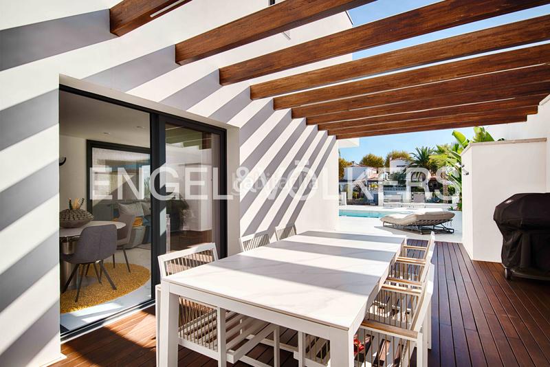 Foto c4297c53-30bf-4851-a25f-f0aebdc426d0. Chalet con parcheggio piscina in Tordera - Fluvià - Llobregat Empuriabrava