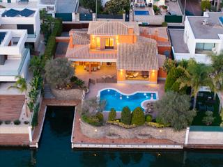 Xalet  Carrer pen. Encantadora casa con dos amarres y piscina en sector exclusivo