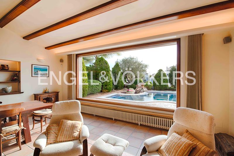 Foto 9d58f302-9aae-4791-a321-df59c585fb78. Chalet avec cheminée parking piscine dans Peni Empuriabrava