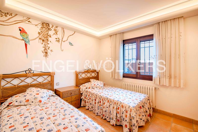 Foto a9ccf999-d4f6-4b58-9b22-739e6207d40c. Chalet avec cheminée parking piscine dans Peni Empuriabrava