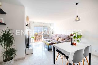 Pis a Creu de la M. Bonito y luminoso piso en la zona creu de la m, figueres