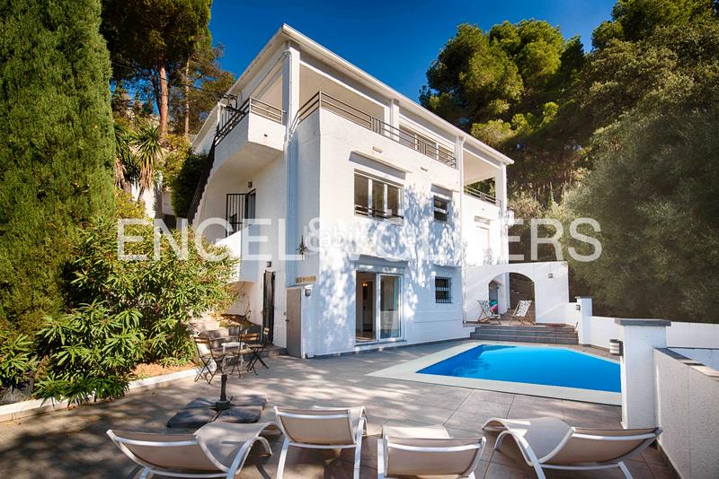 Foto c0eb0bda-a45a-4204-9d42-45e1d56e90d8. Casa con piscina in Puig Rom-Canyelles-Almadrava Roses