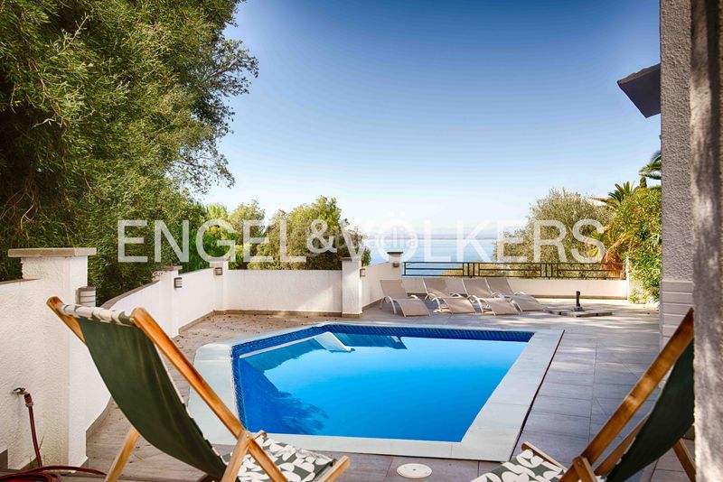 Foto 3fc38734-acfd-4f5b-ae00-9df51f317478. Casa amb piscina a Puig Rom-Canyelles-Almadrava Roses