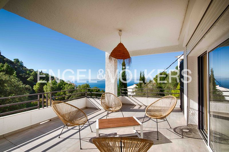 Foto 51e4e9bc-48d9-4cd5-bc24-341d36fe187a. Casa amb piscina a Puig Rom-Canyelles-Almadrava Roses